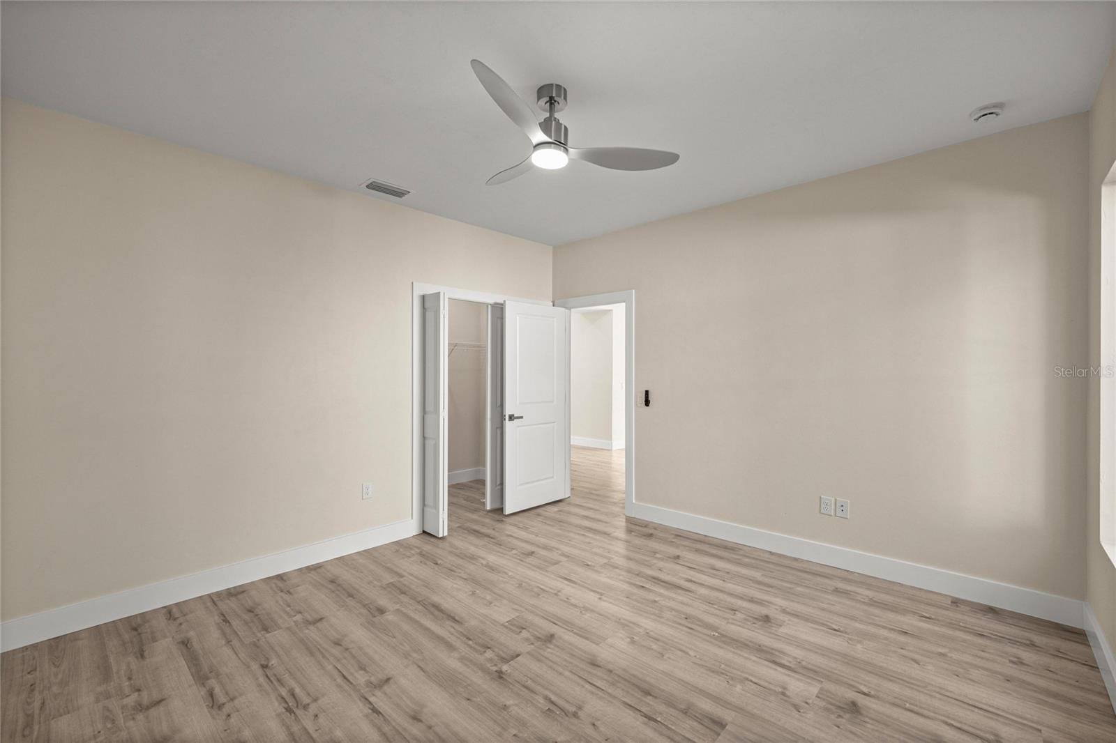 GLORIAS WAY - Residential