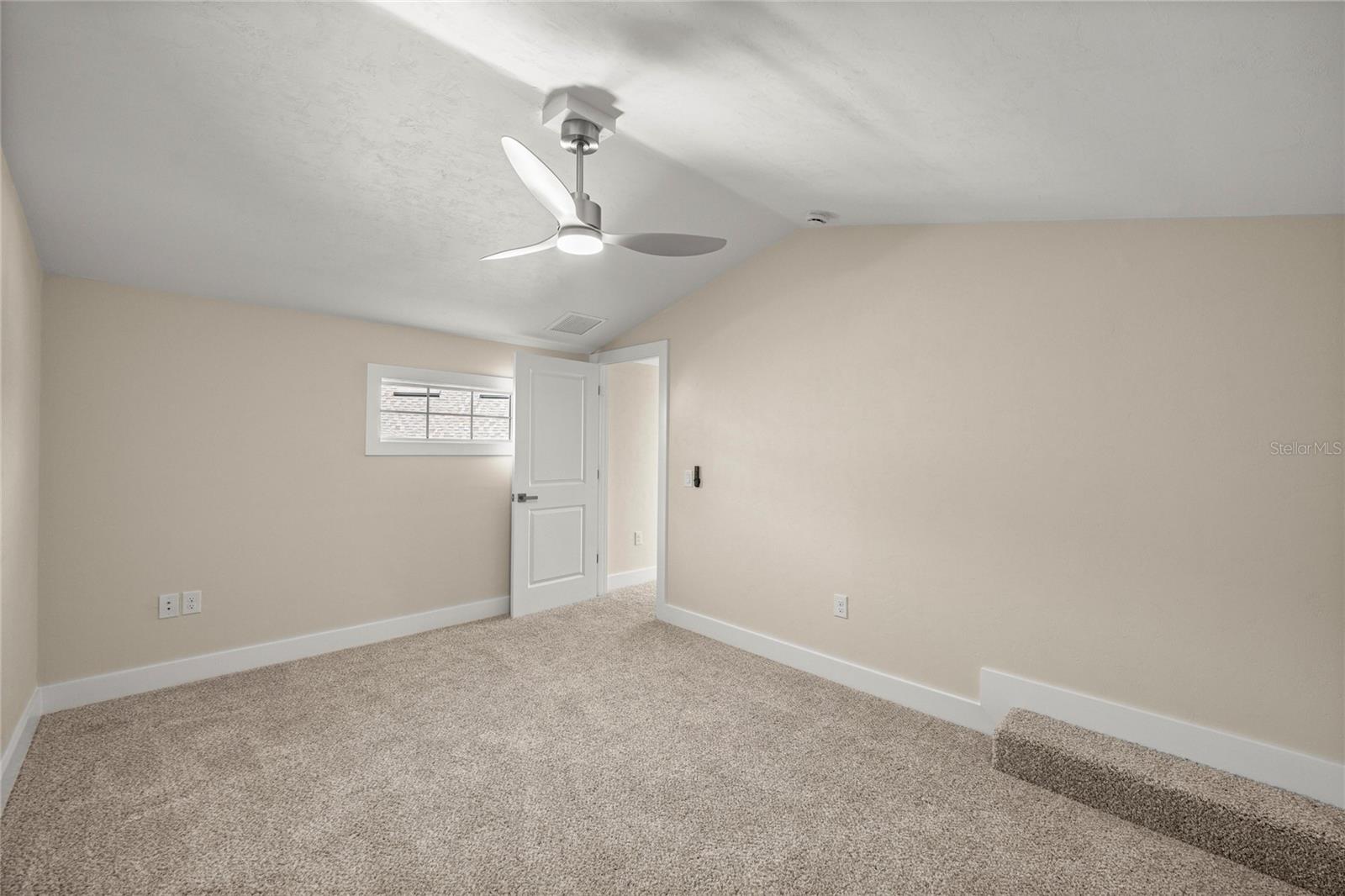 GLORIAS WAY - Residential