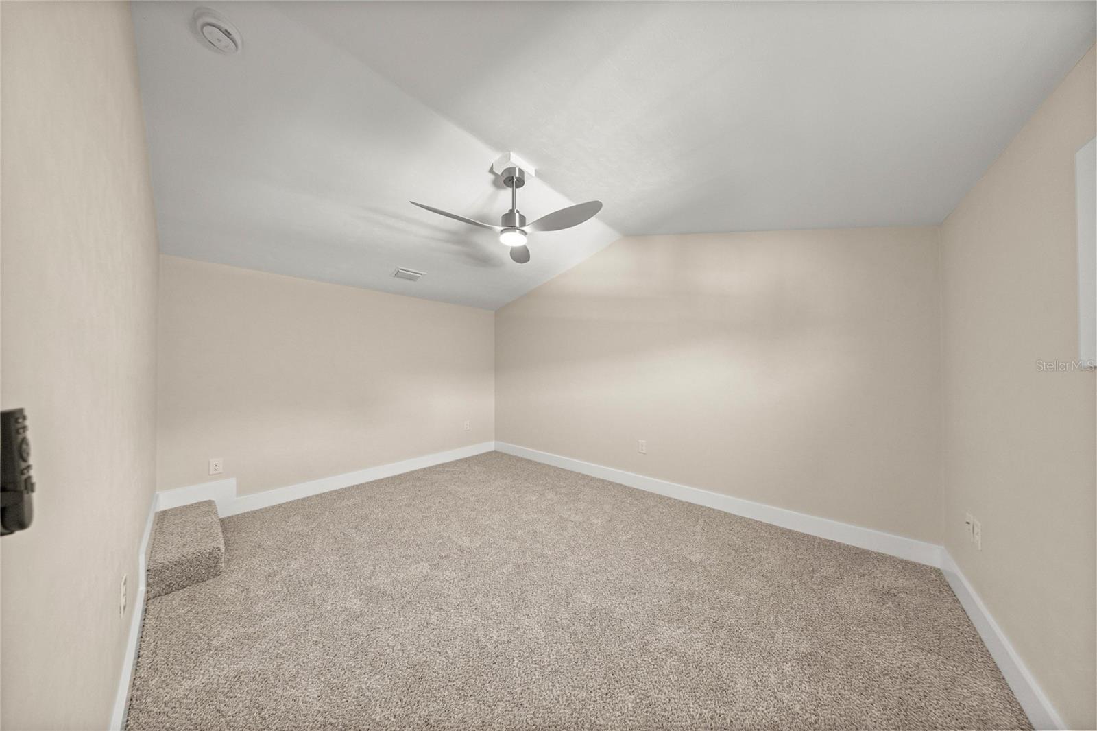 GLORIAS WAY - Residential