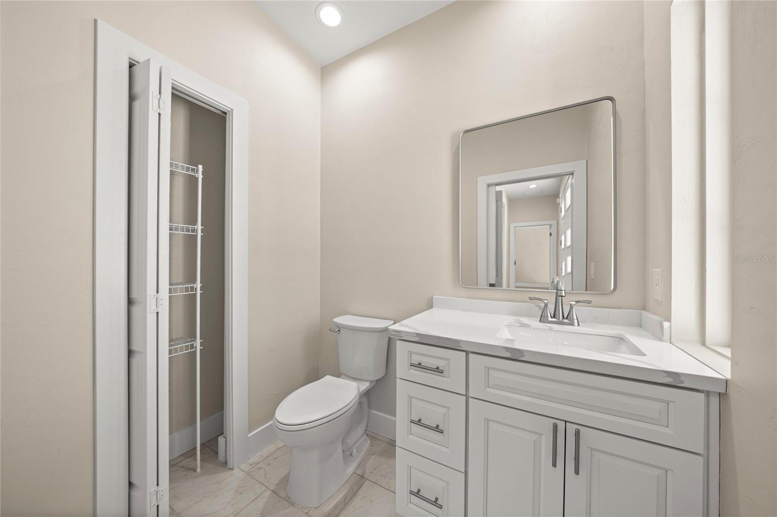 GLORIAS WAY - Residential