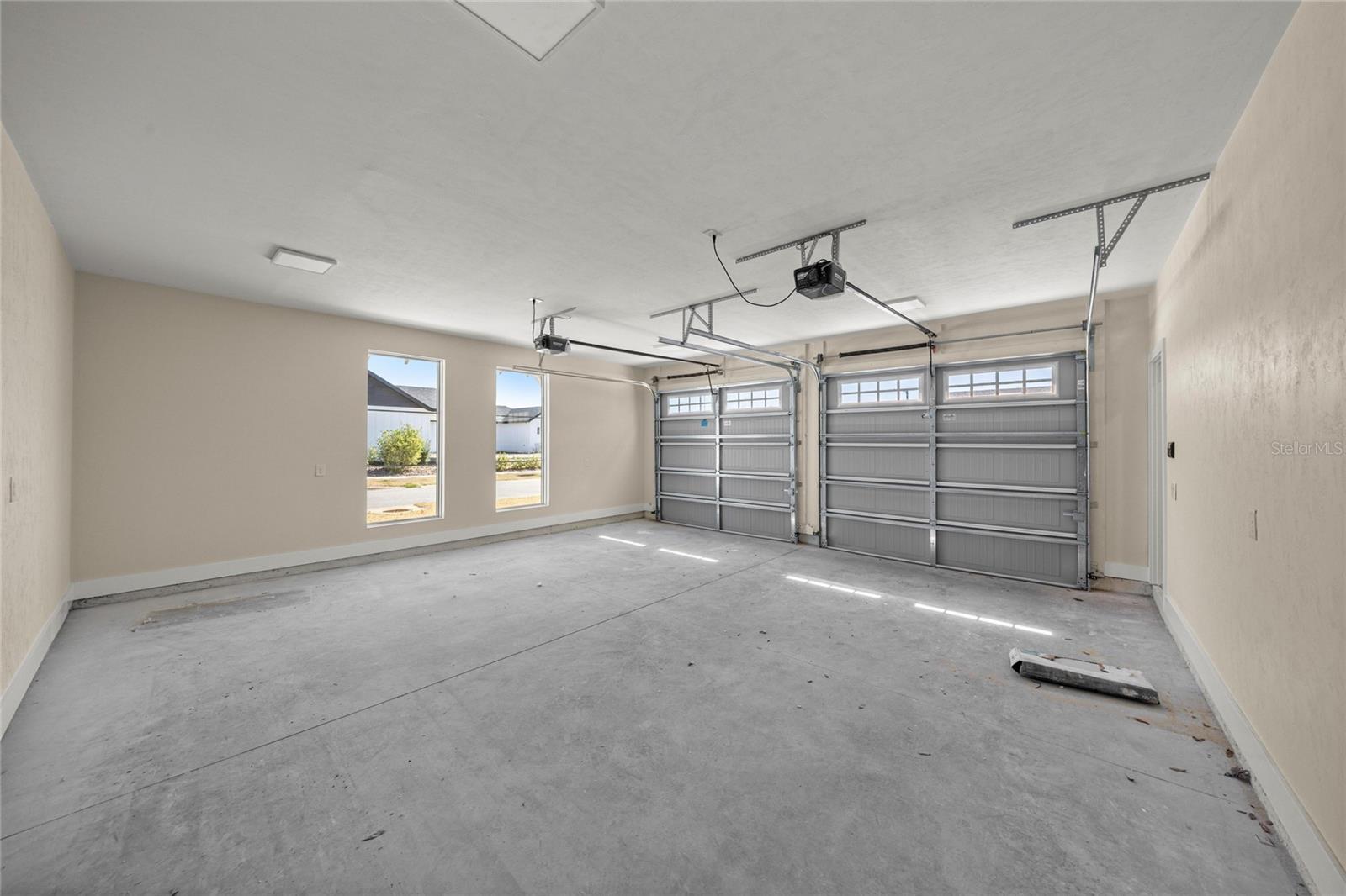 GLORIAS WAY - Residential