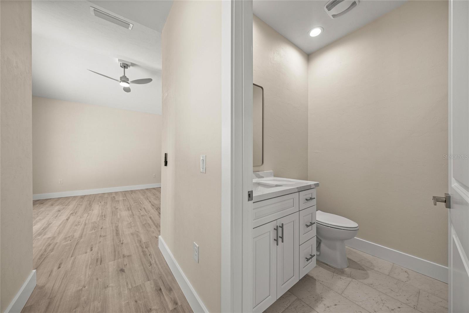 GLORIAS WAY - Residential