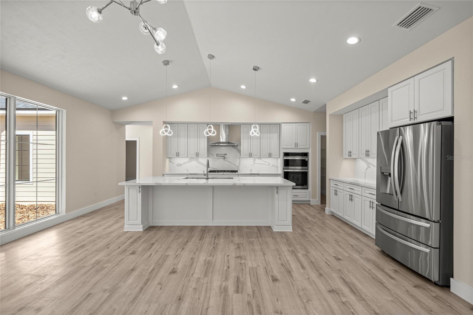 GLORIAS WAY - Residential