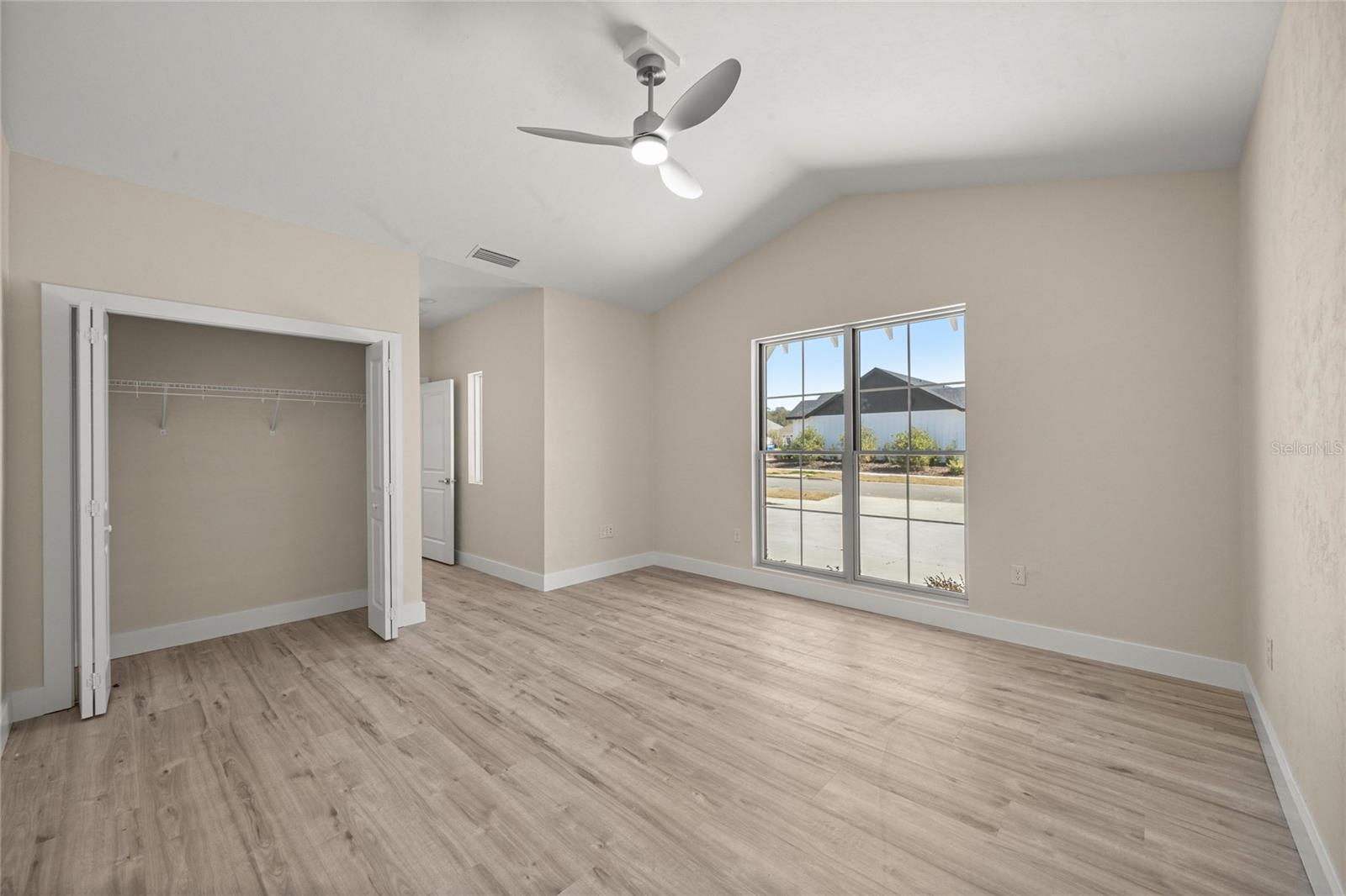 GLORIAS WAY - Residential