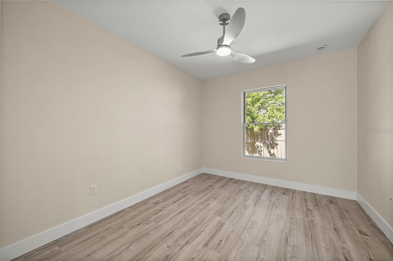 GLORIAS WAY - Residential