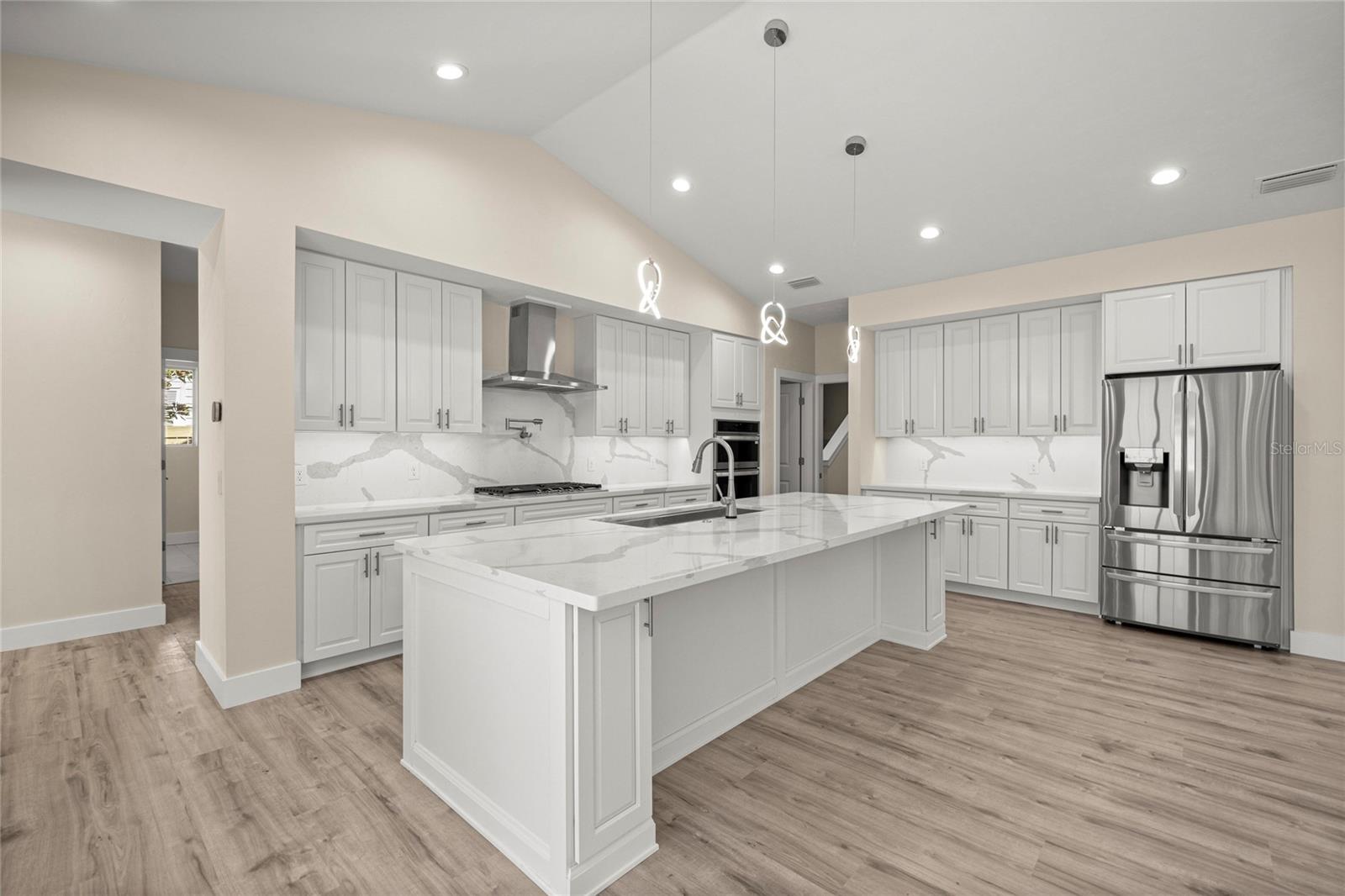 GLORIAS WAY - Residential