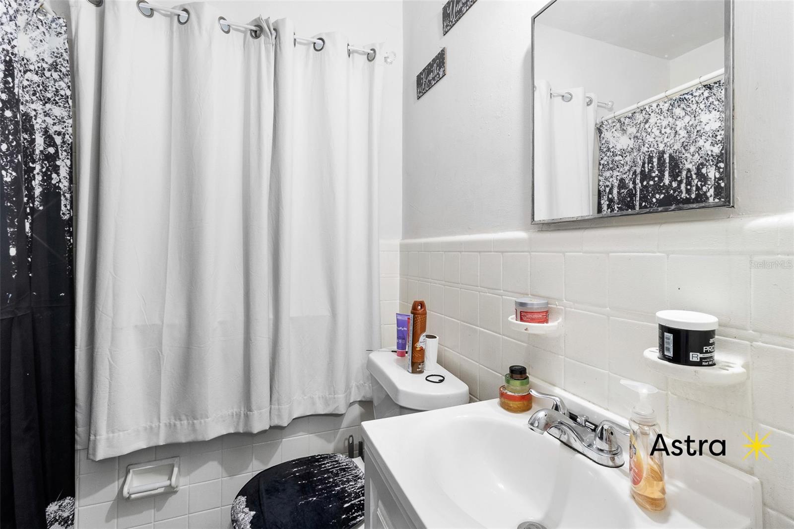 RENWICK ERLE SUB 2 - Residential Income