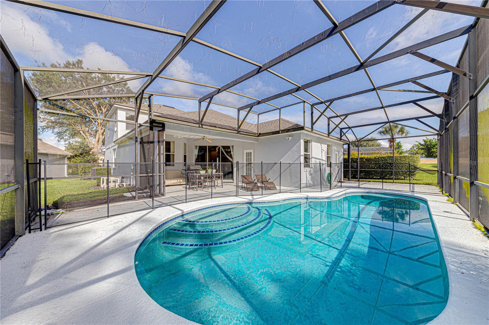 CALABAY PARC - Residential Lease