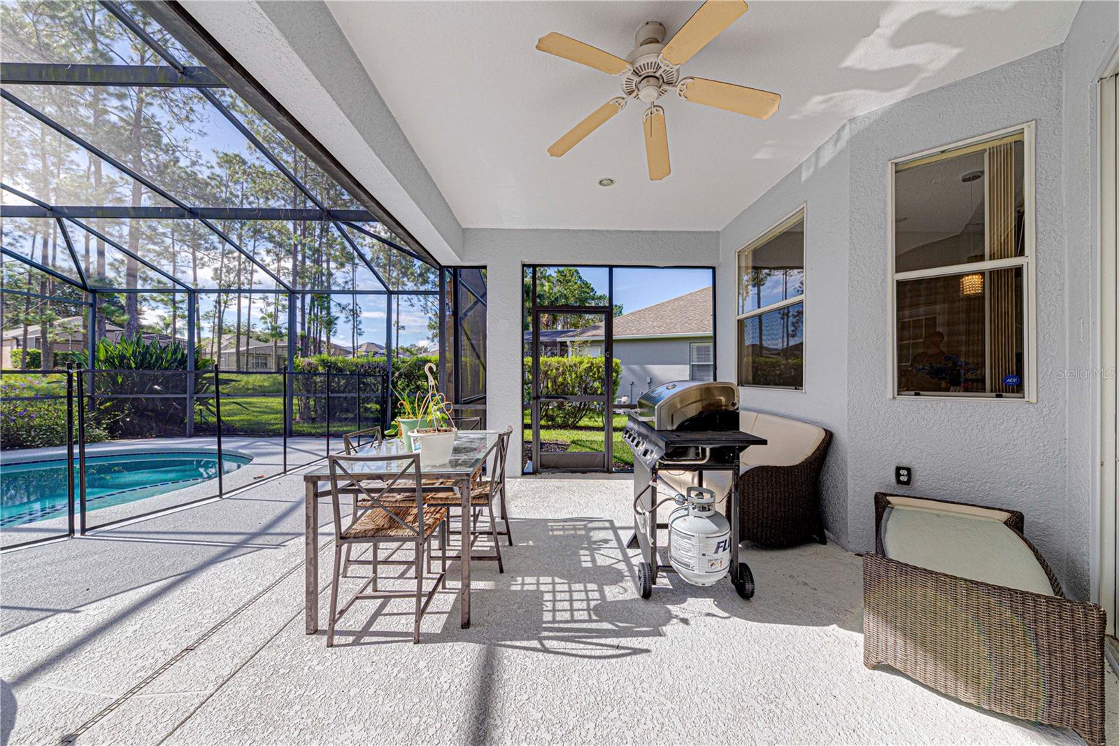 CALABAY PARC - Residential Lease