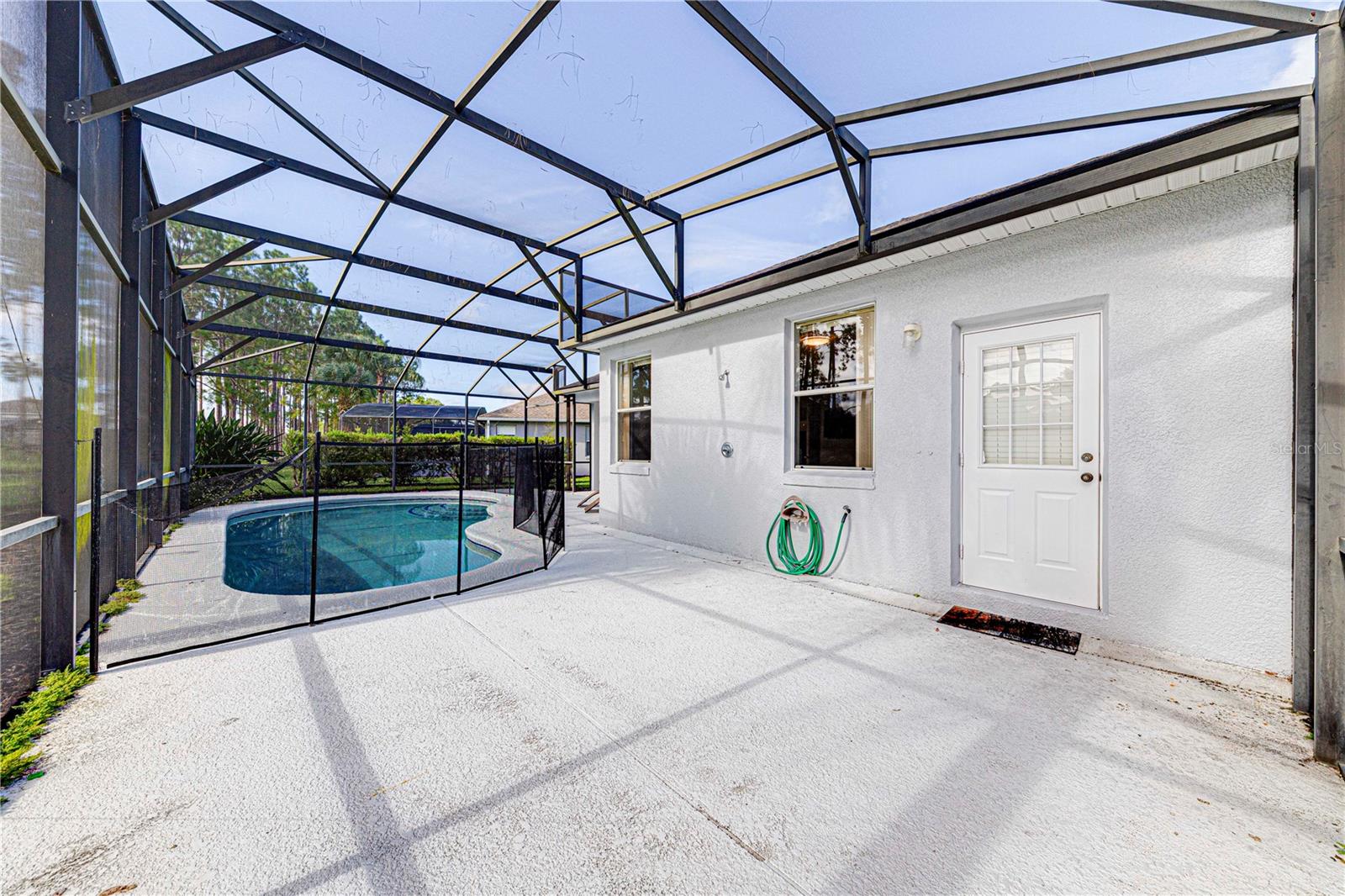 CALABAY PARC - Residential Lease