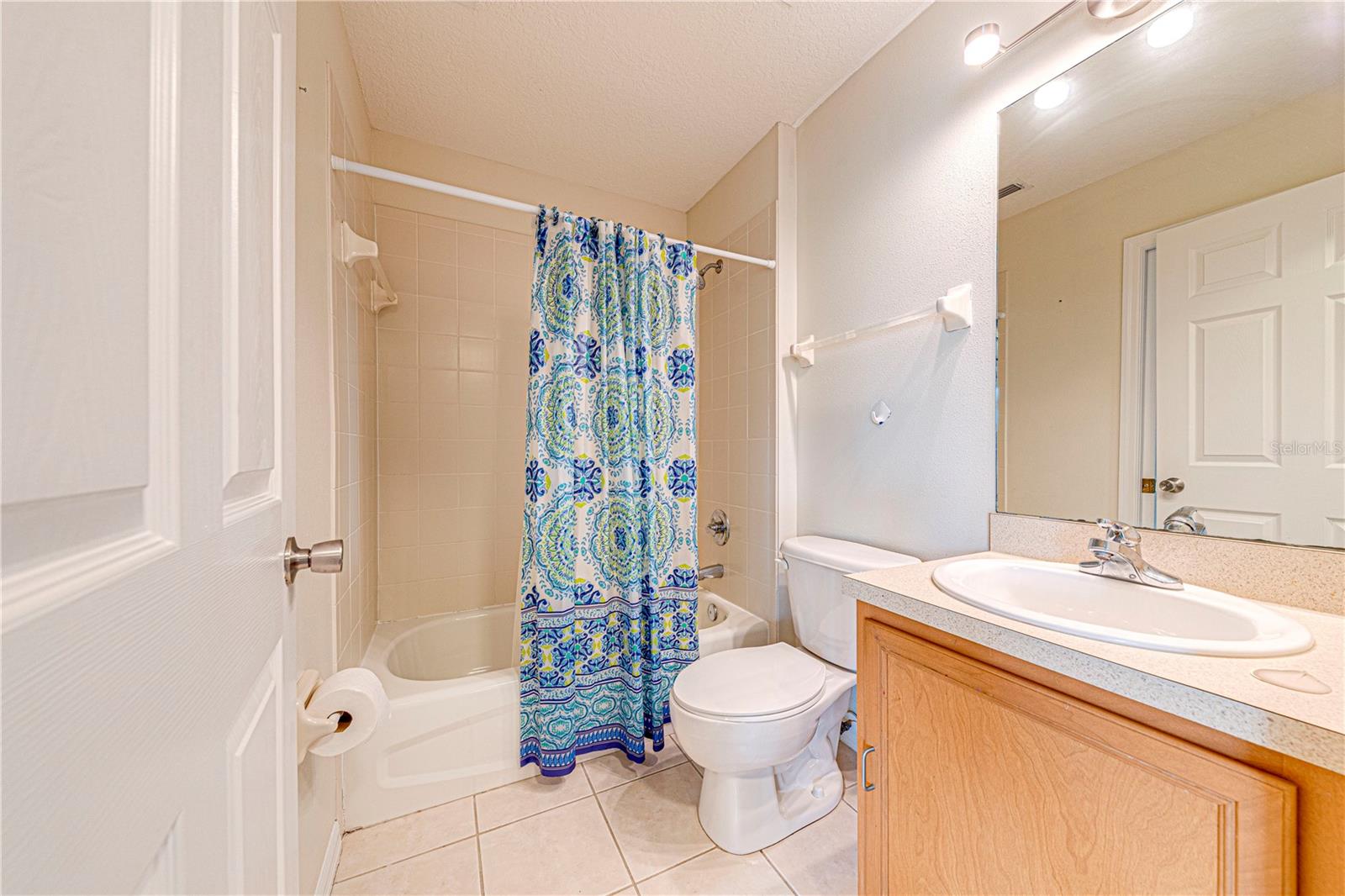 CALABAY PARC - Residential Lease