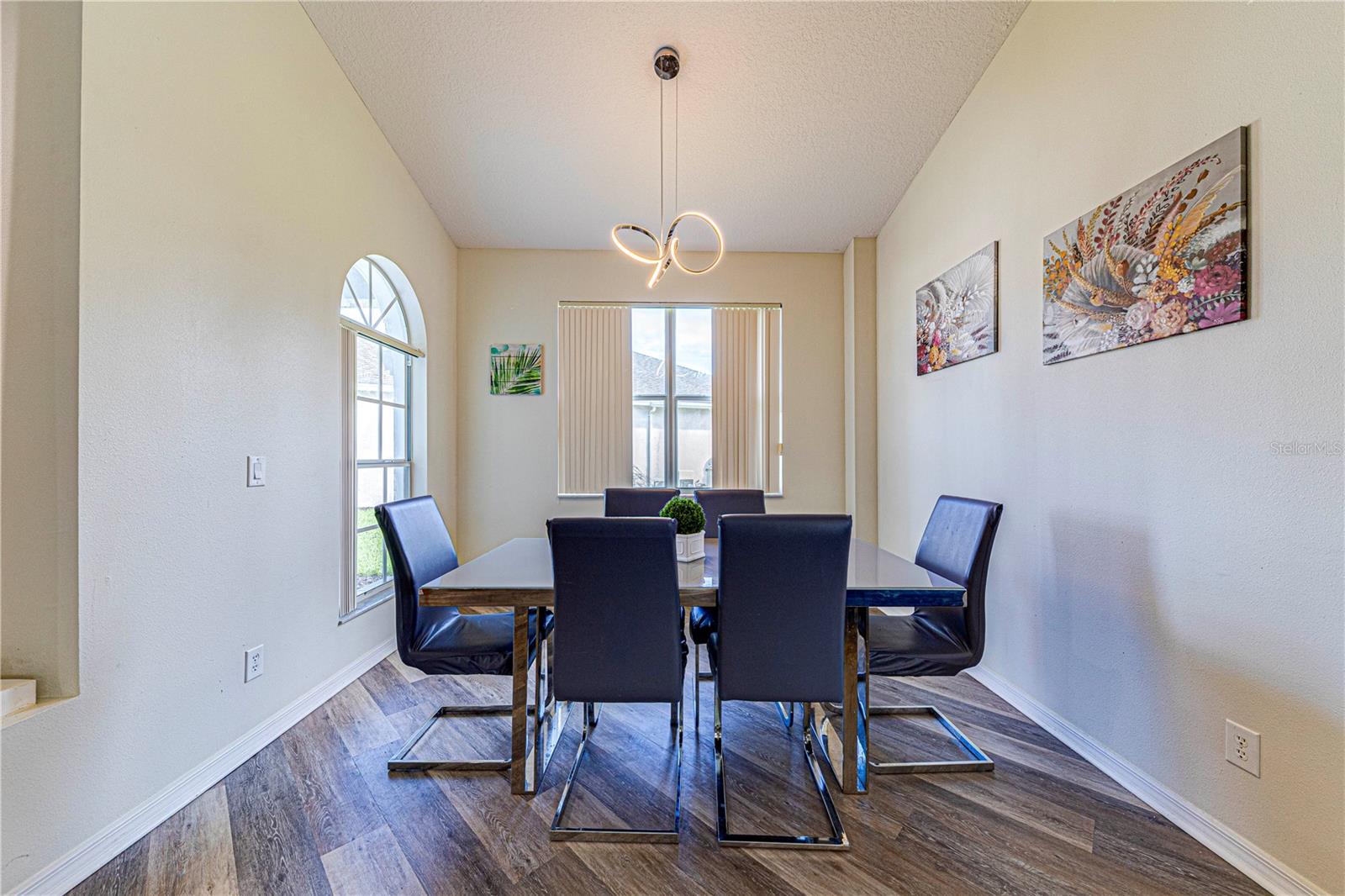 CALABAY PARC - Residential Lease