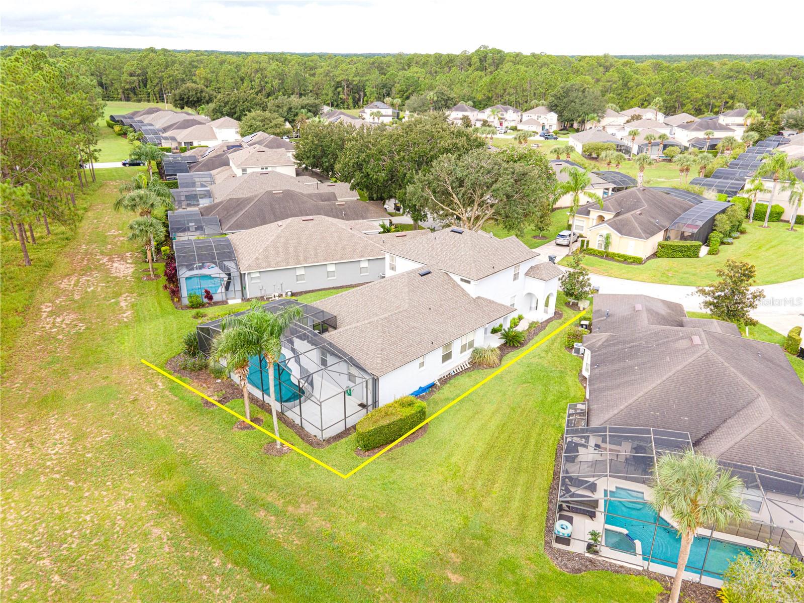 CALABAY PARC - Residential Lease