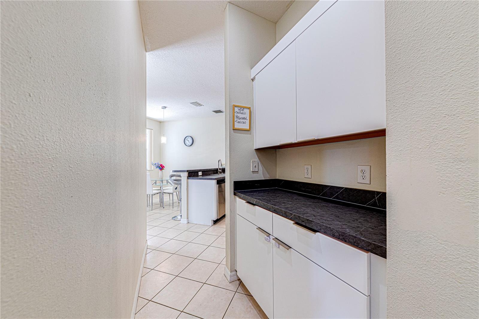CALABAY PARC - Residential Lease