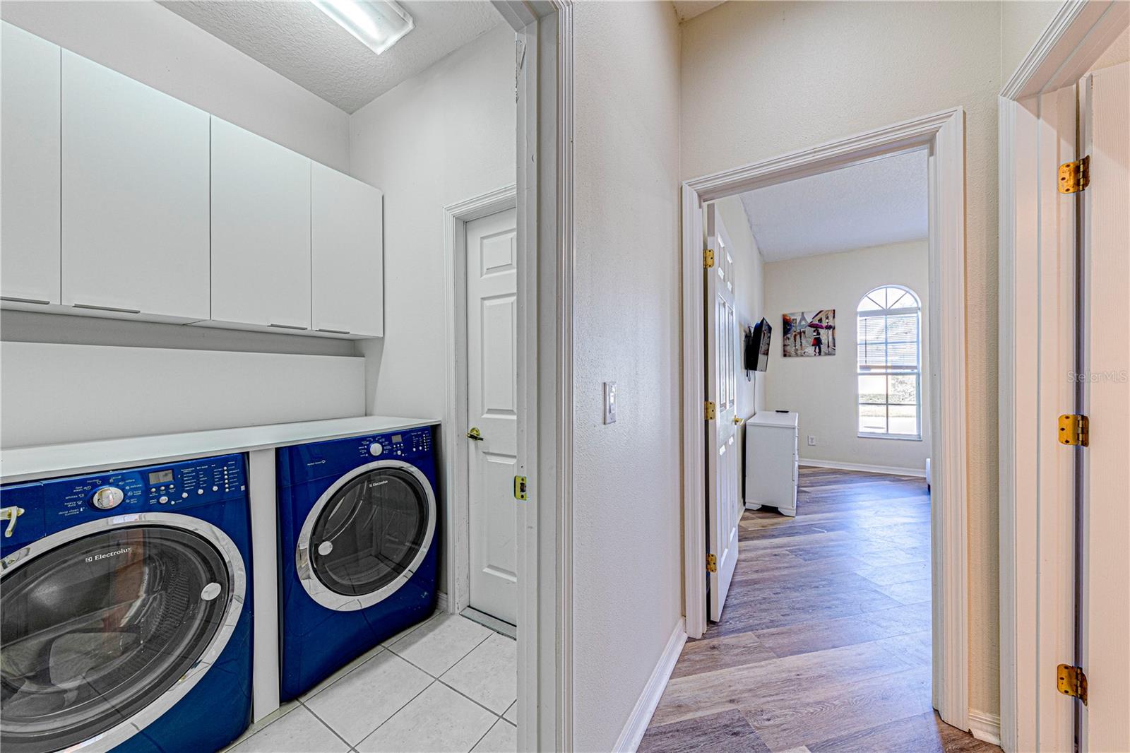 CALABAY PARC - Residential Lease