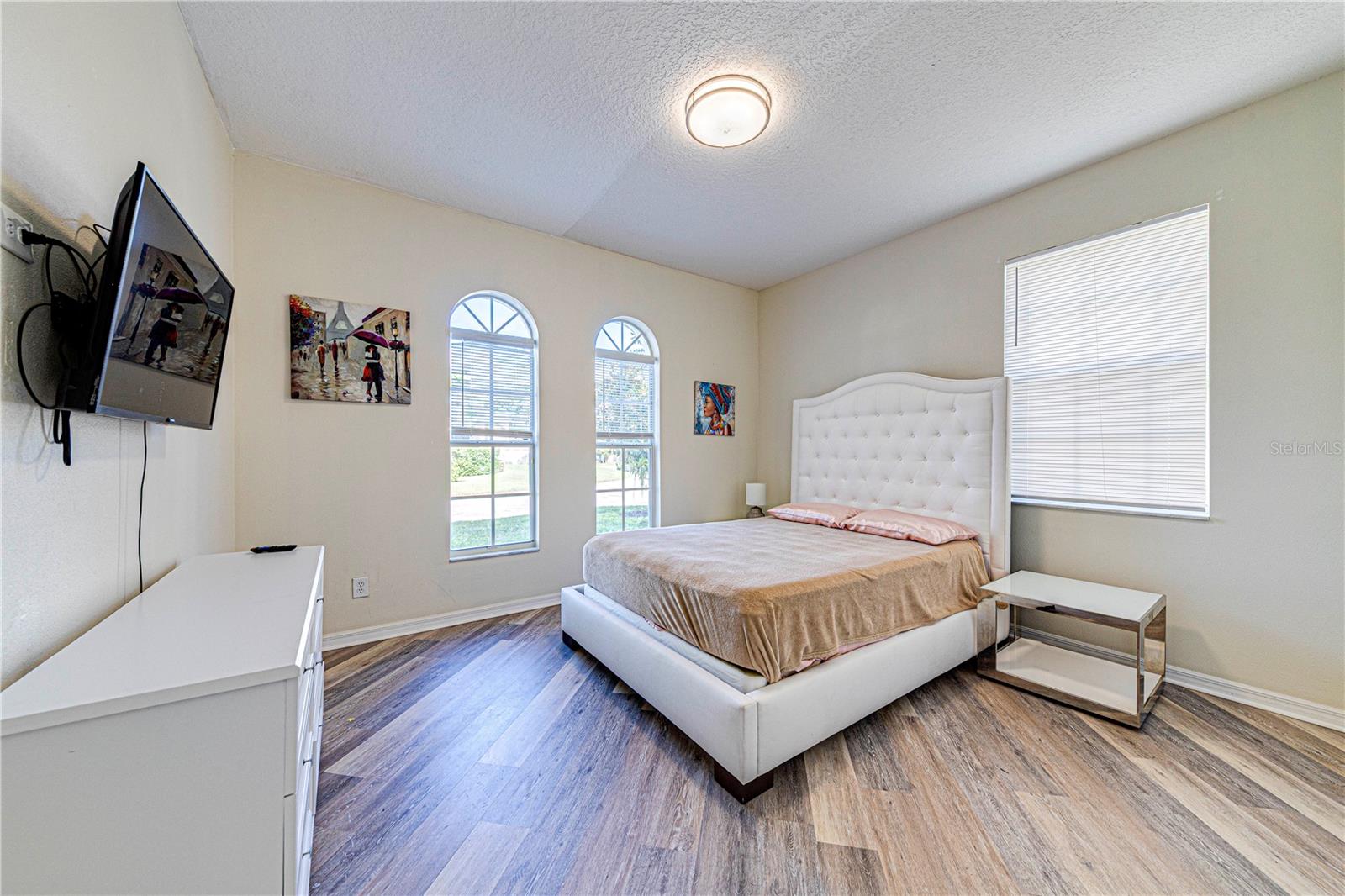 CALABAY PARC - Residential Lease