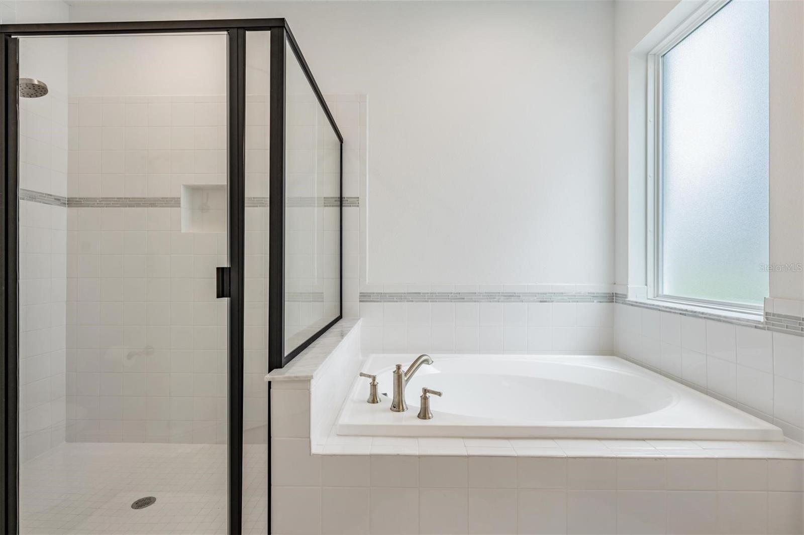 WHISPERING OAKS PRESERVE PH 1 - Residential