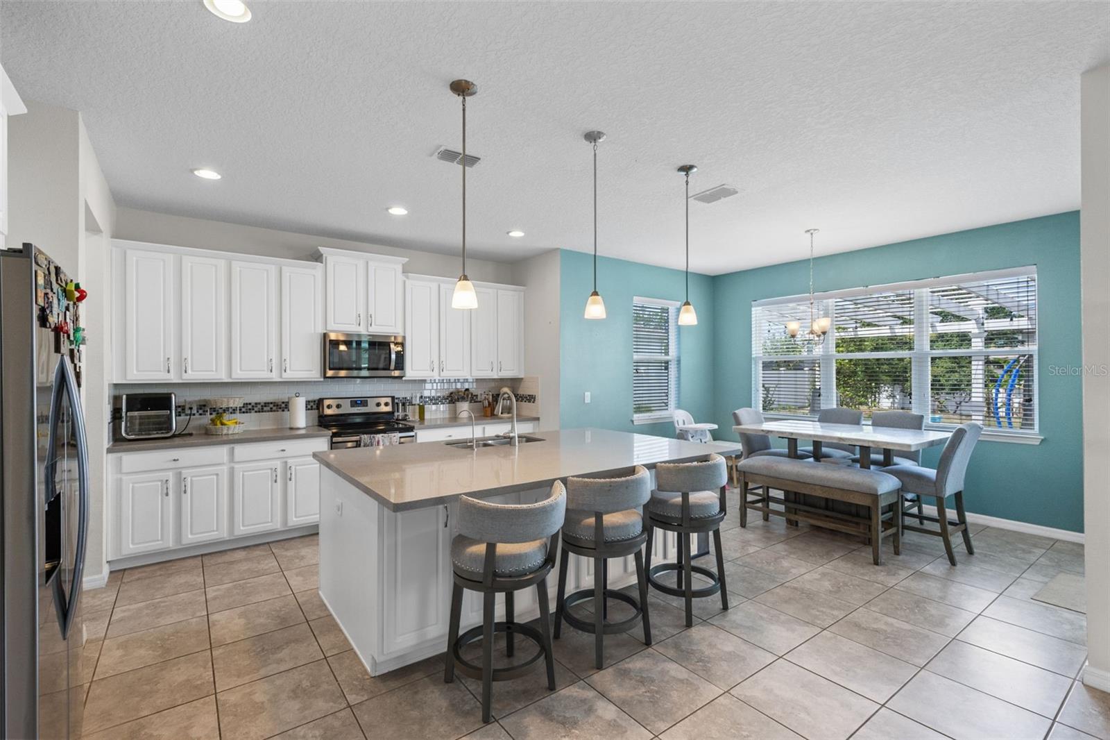 2819 STONEGATE DRIVE