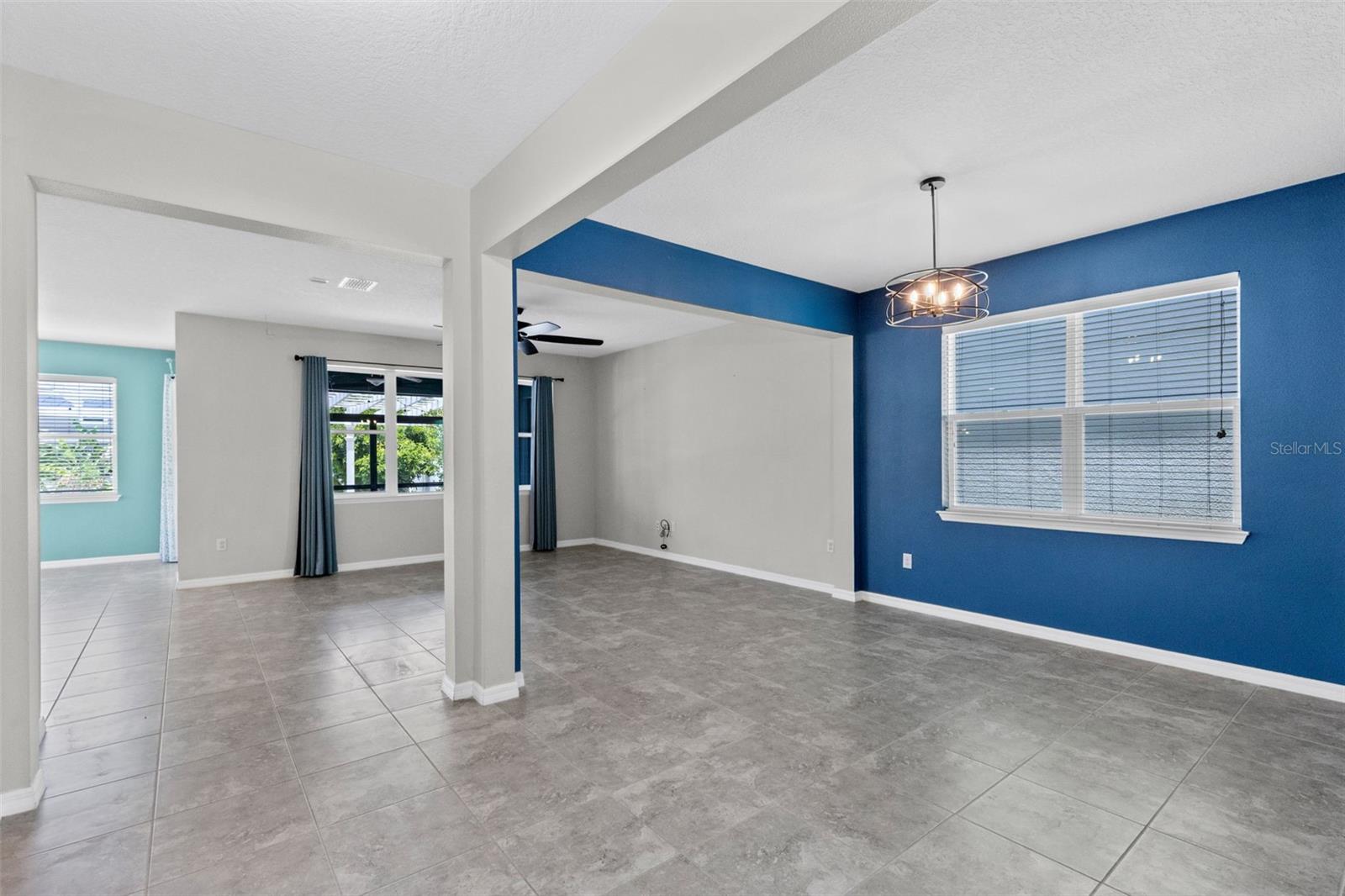 2819 STONEGATE DRIVE
