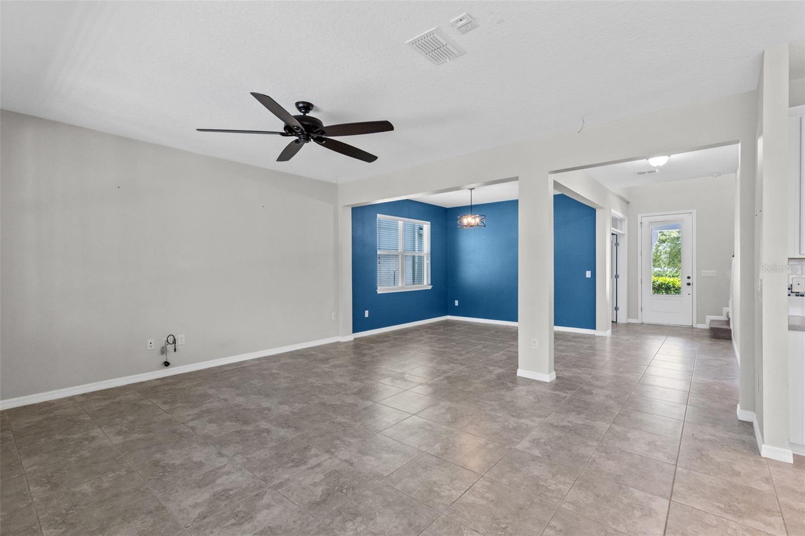 2819 STONEGATE DRIVE