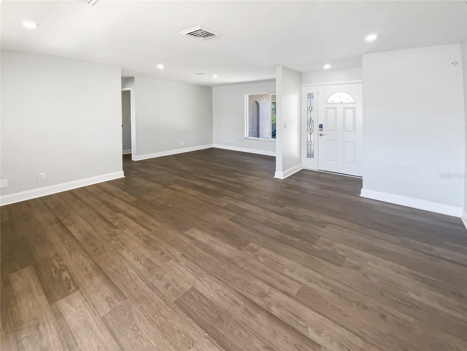 HOLIDAY GROVES - Residential