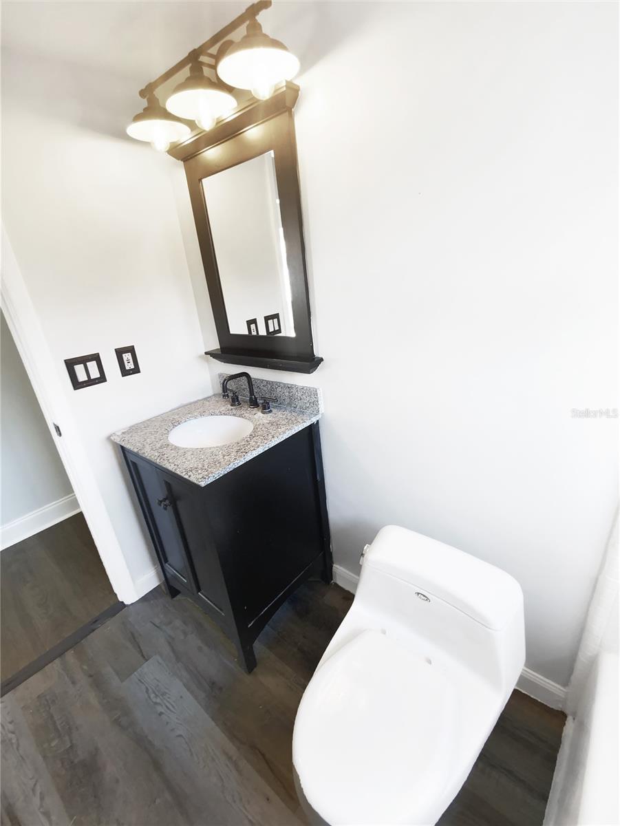 HOLIDAY GROVES - Residential