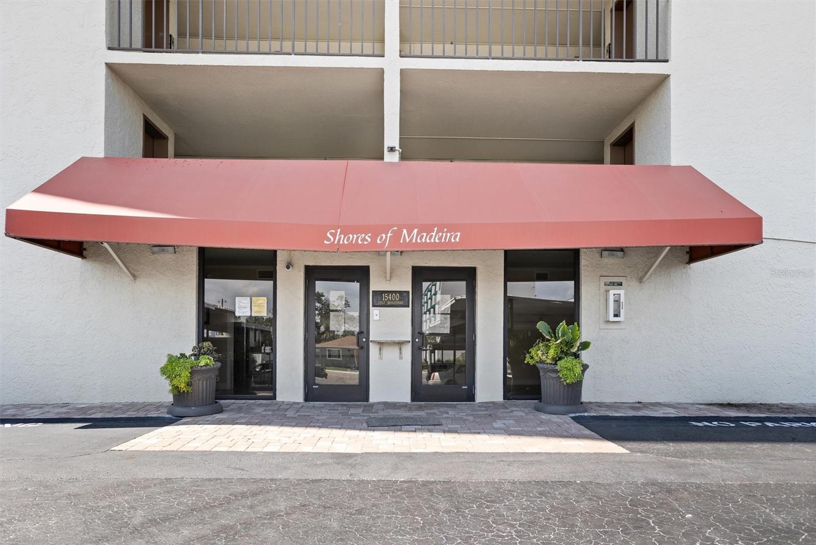 SHORES OF MADEIRA CONDO - Residential Lease