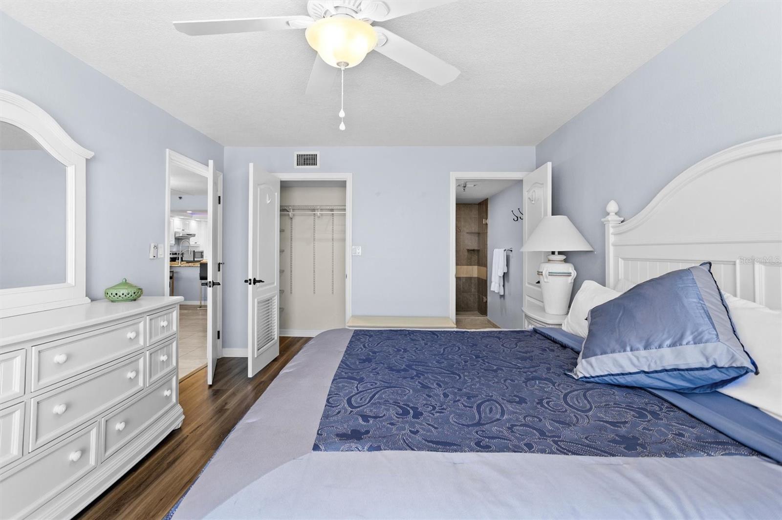 SHORES OF MADEIRA CONDO - Residential Lease