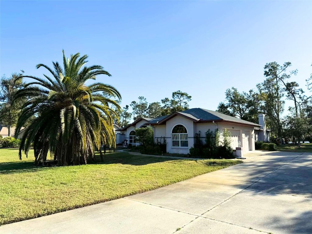 Photo of 7430 Weeping Willow Drive, Sarasota, FL 34241 (MLS # A4676608)