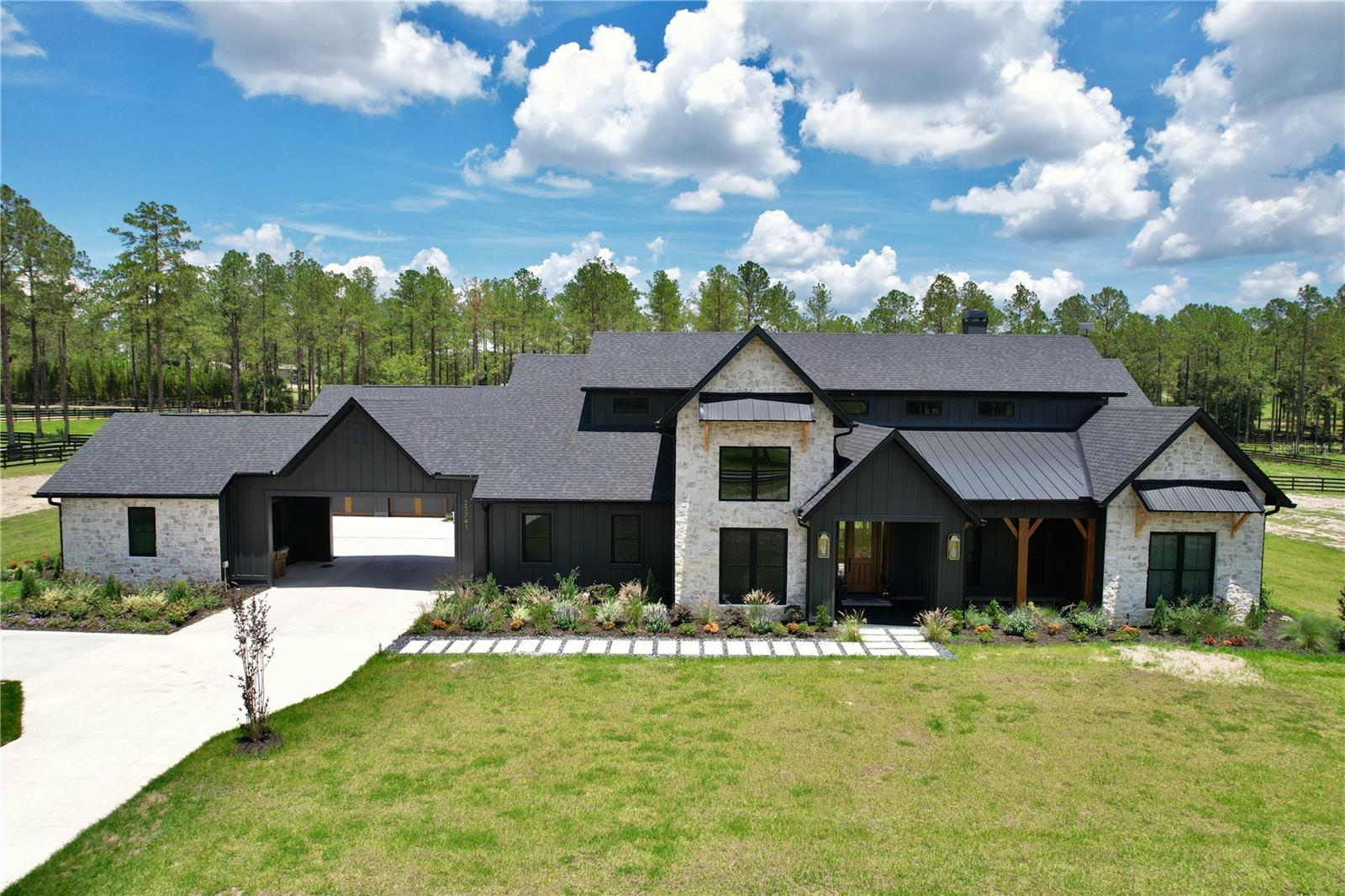 LAKEWOOD RANCHES SUB - Residential