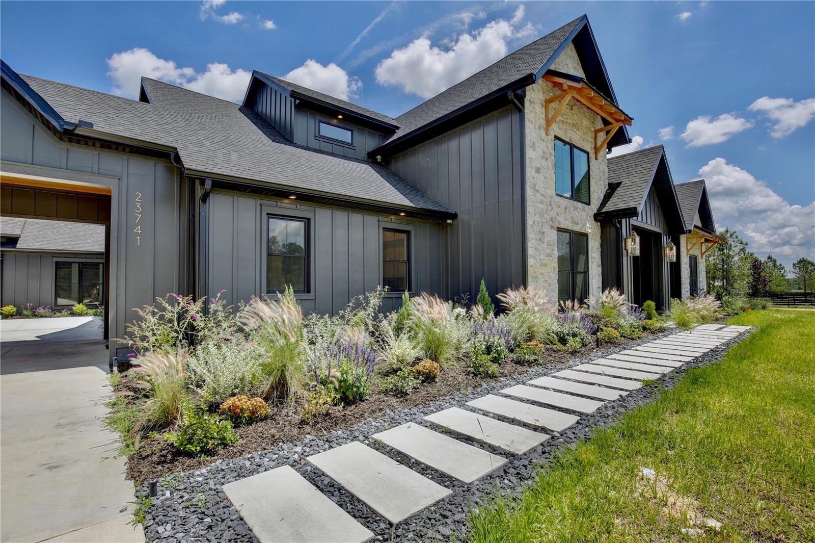 LAKEWOOD RANCHES SUB - Residential