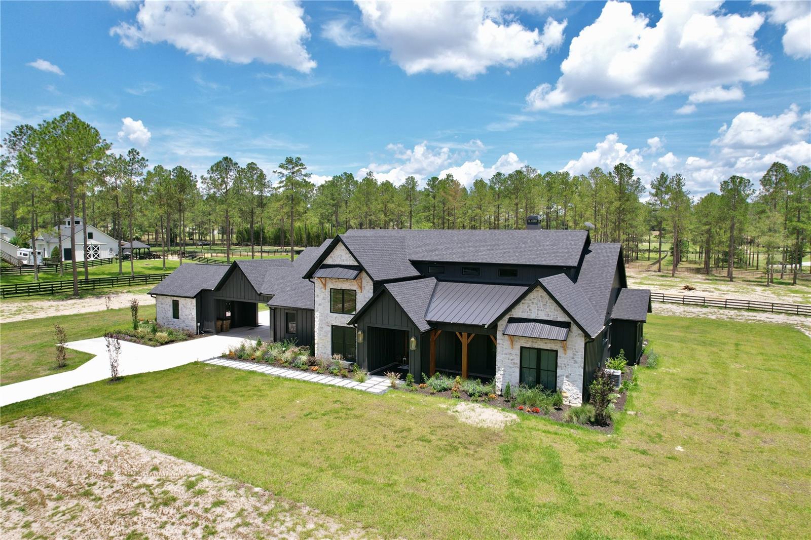 LAKEWOOD RANCHES SUB - Residential