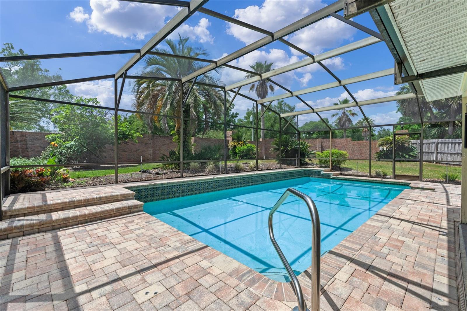 1440 SUZANNE WAY