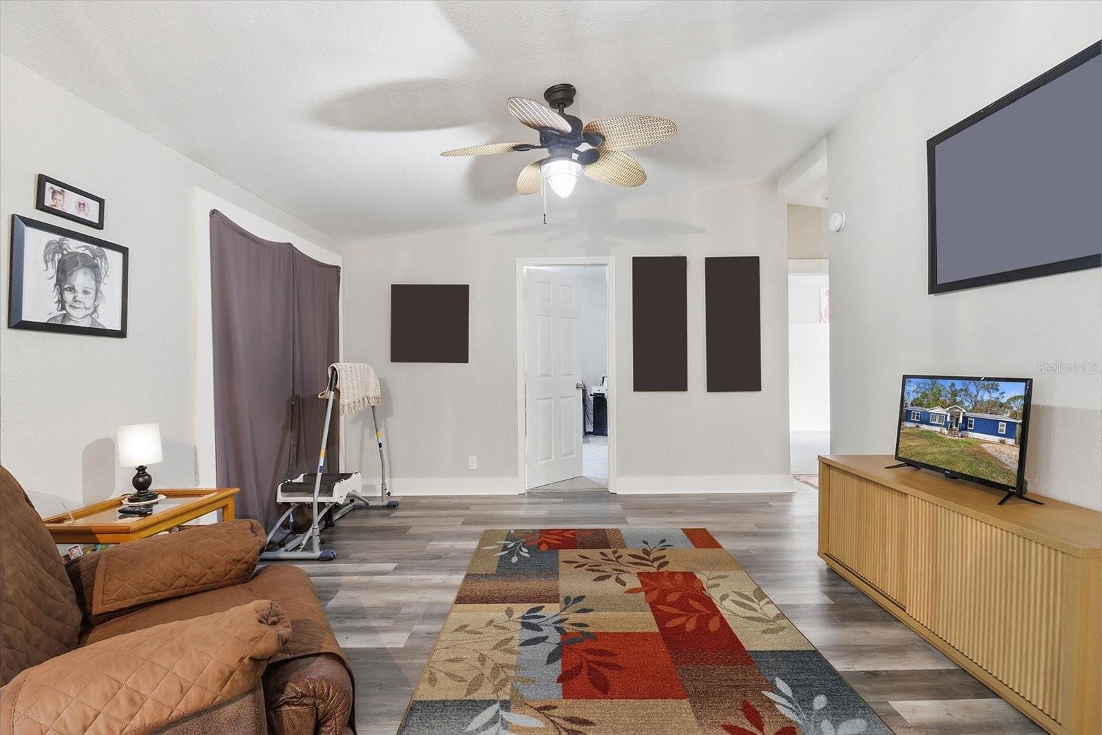 HOLIDAY HEIGHTS - Residential