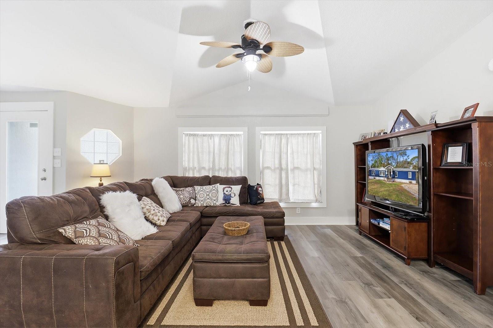 HOLIDAY HEIGHTS - Residential