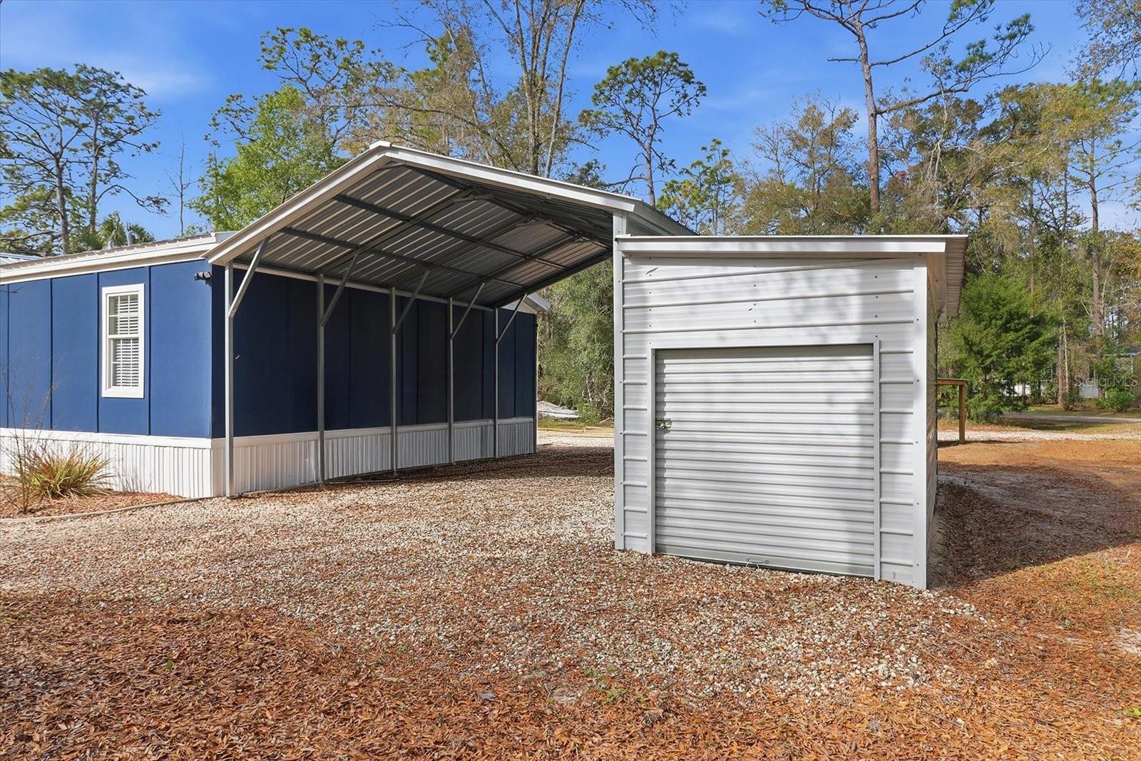 HOLIDAY HEIGHTS - Residential