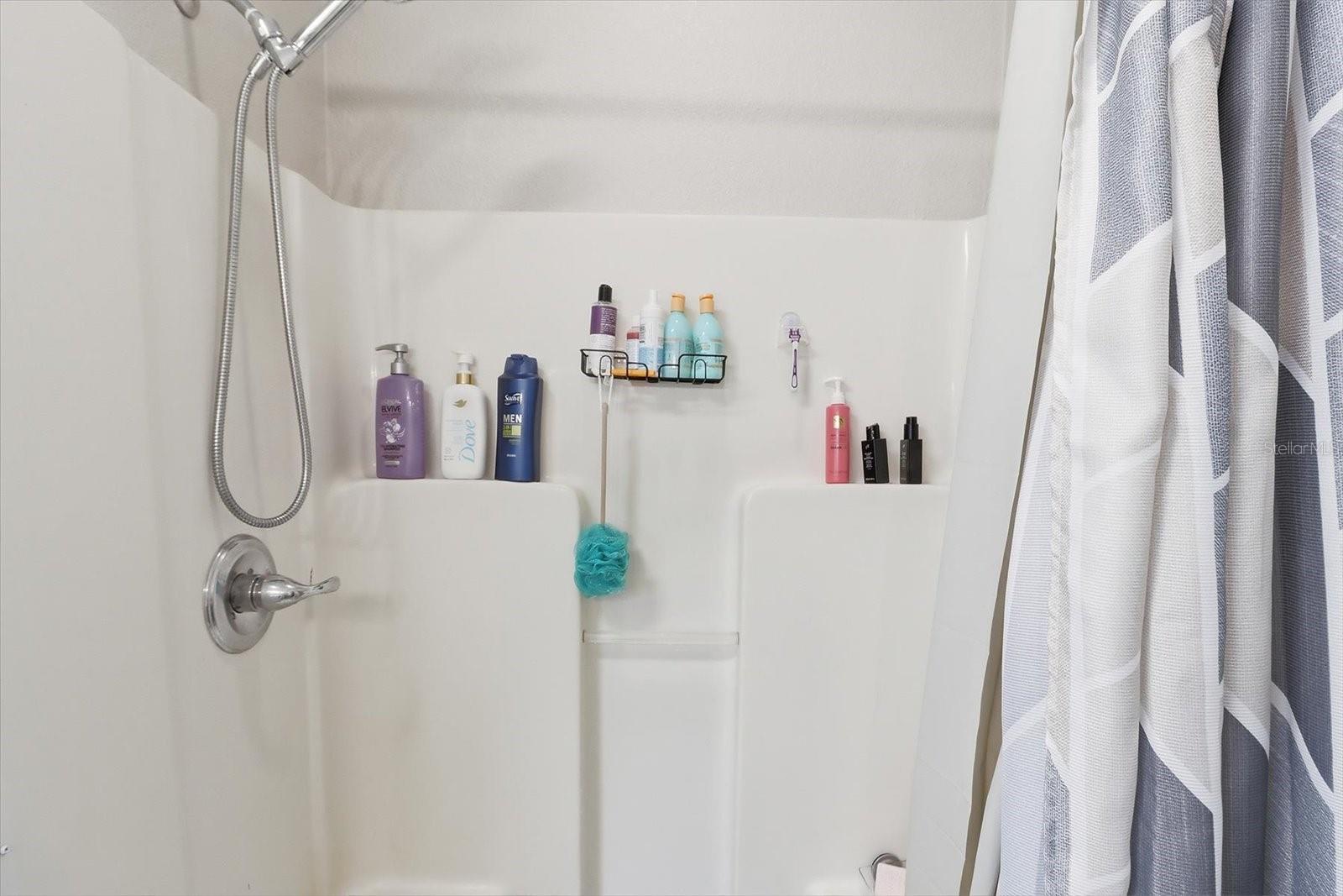 HOLIDAY HEIGHTS - Residential