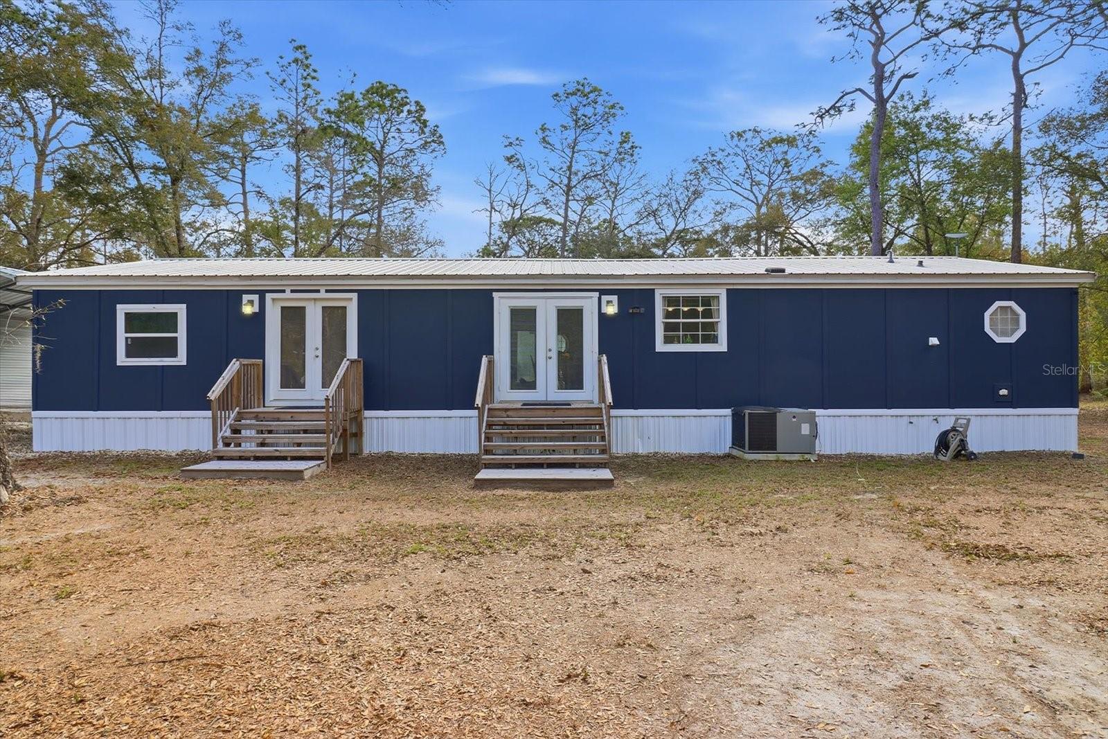 HOLIDAY HEIGHTS - Residential