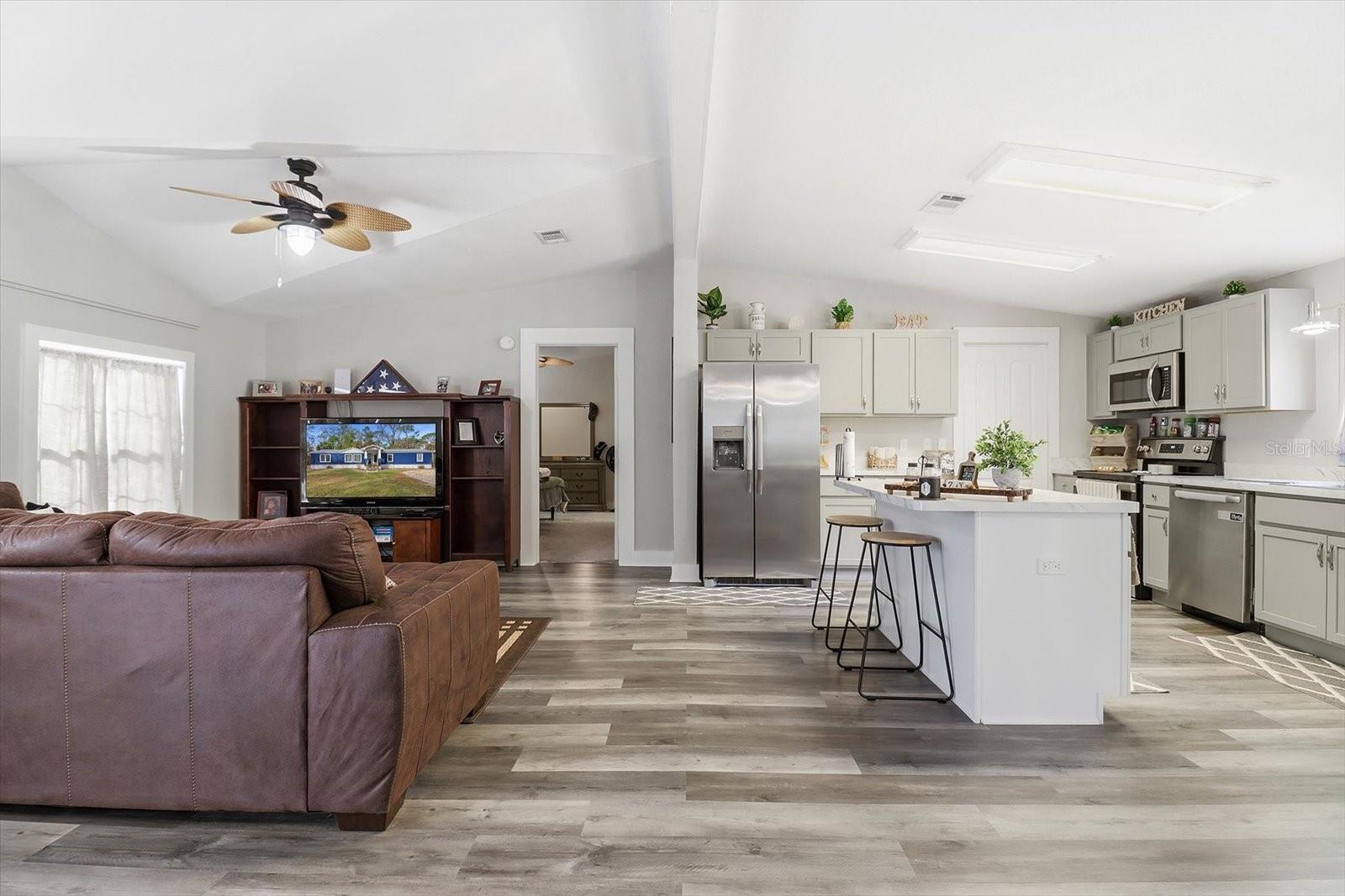 HOLIDAY HEIGHTS - Residential