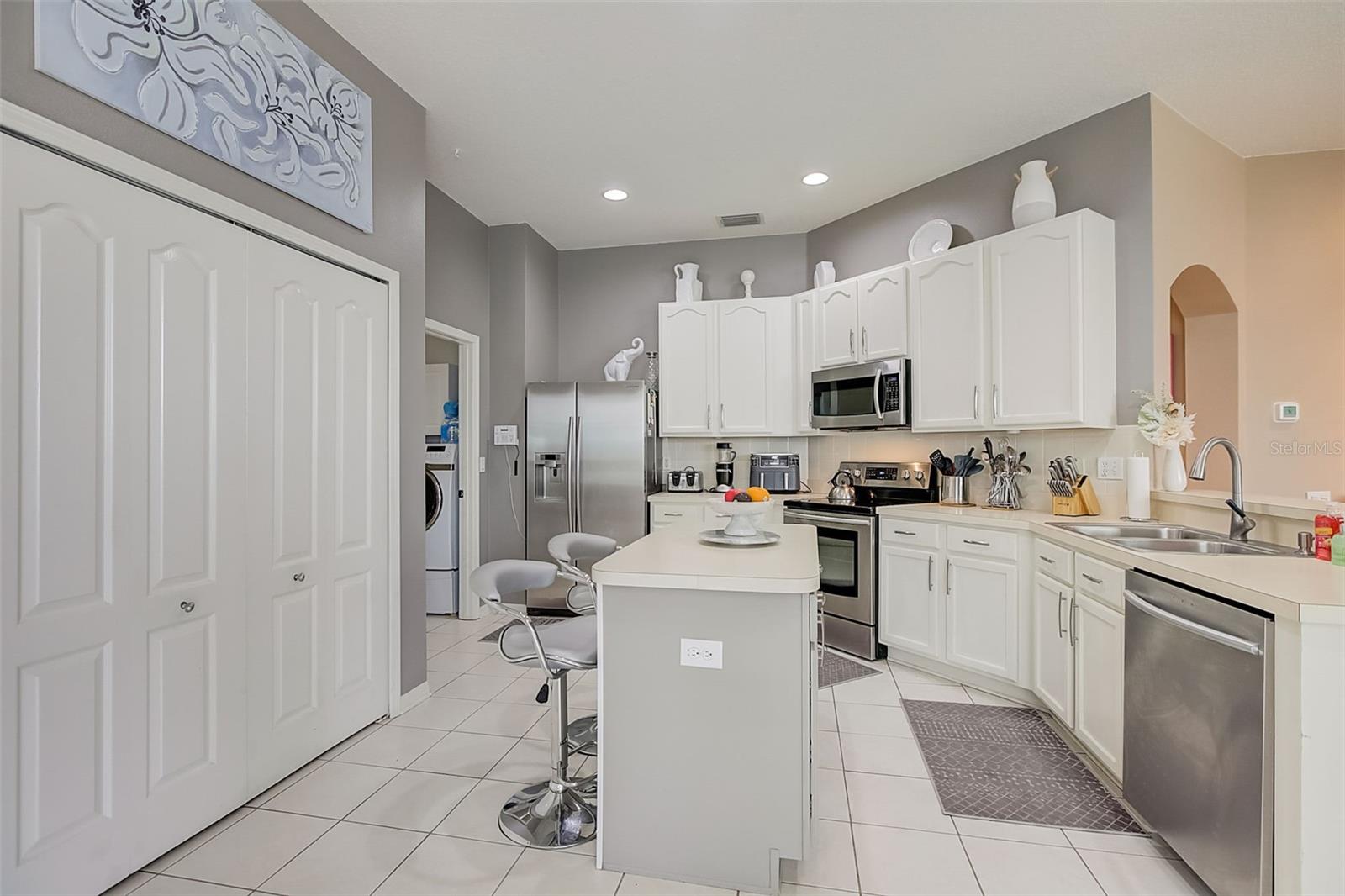 LEXINGTON OAKS VILLAGE 30 - Residential