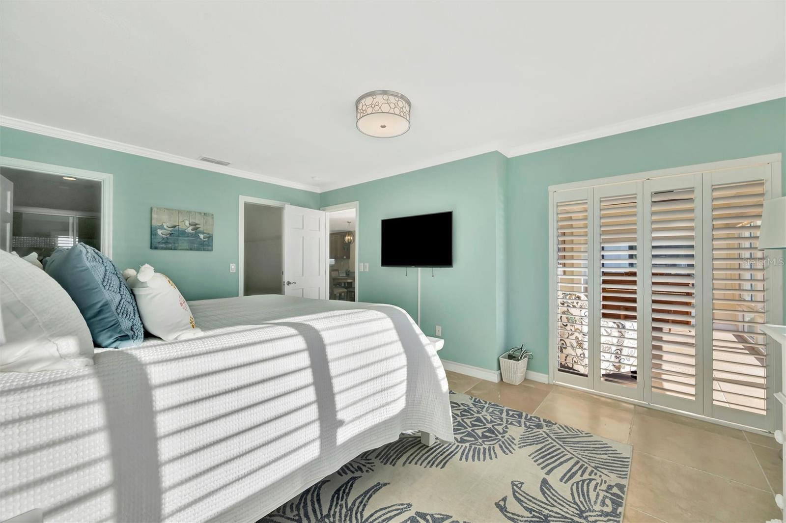 MOUNT VERNON CONDOMINIUM - Residential