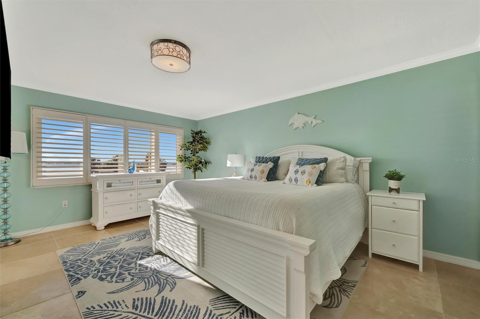 MOUNT VERNON CONDOMINIUM - Residential