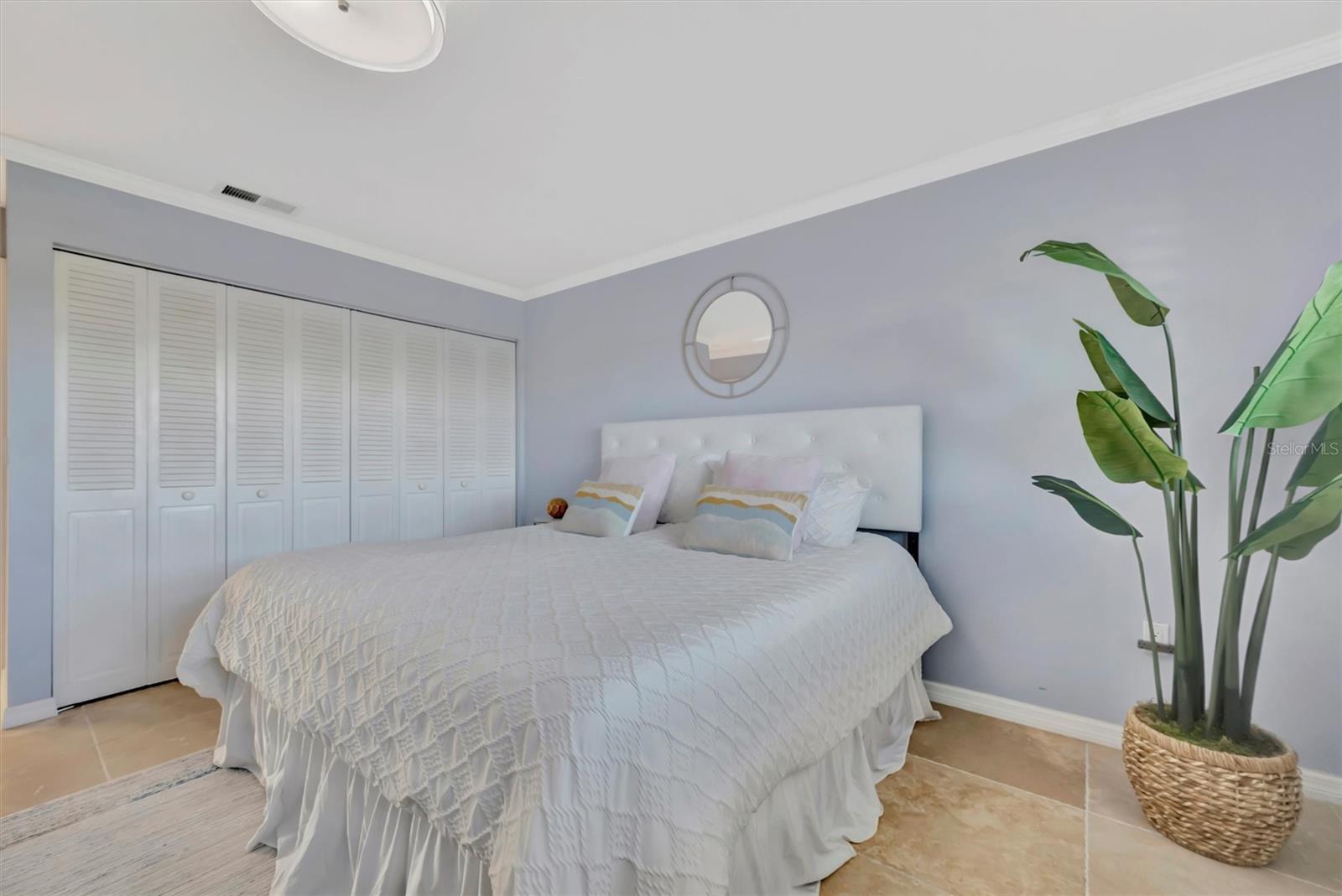 MOUNT VERNON CONDOMINIUM - Residential