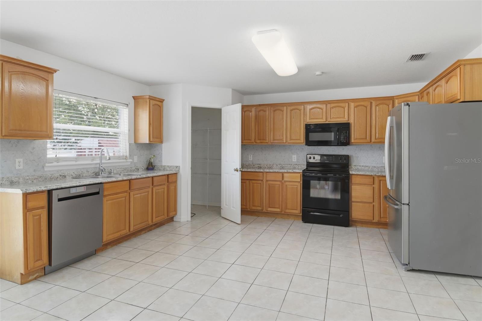SAVANNAH ESTATES - Residential