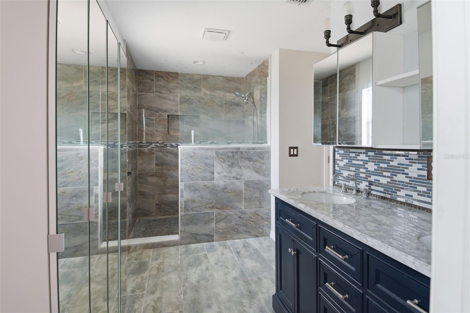 SAVANNAH ESTATES - Residential