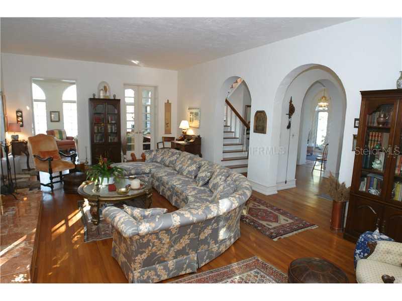 SNELL ISLE BRIGHTWATERS SEC 1 REPLAT - Residential