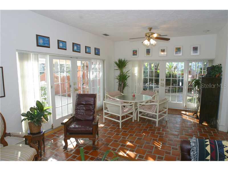 SNELL ISLE BRIGHTWATERS SEC 1 REPLAT - Residential