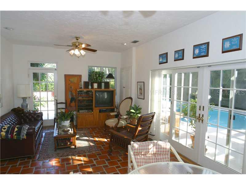 SNELL ISLE BRIGHTWATERS SEC 1 REPLAT - Residential