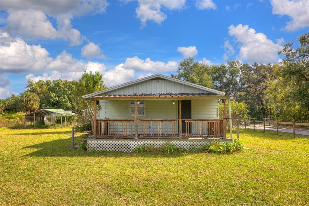 Photo of 708 Lake Shore Drive, Pierson, FL 32180 (MLS # V4945473)