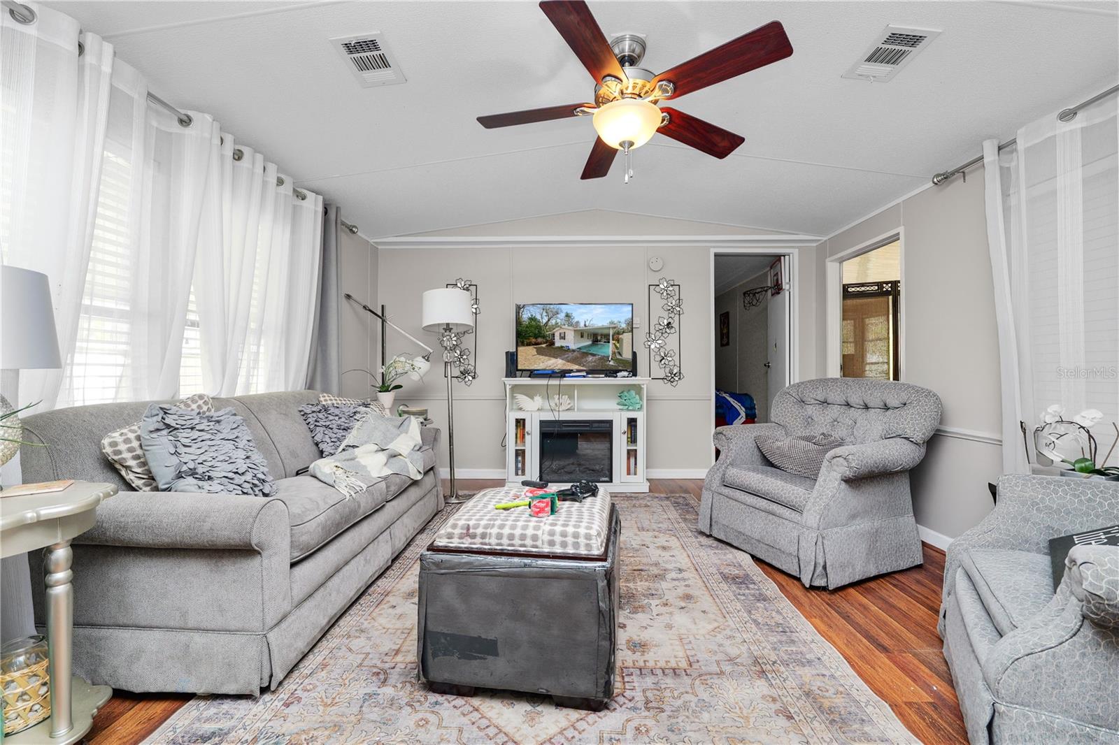 BRENTWOOD LANE - Residential